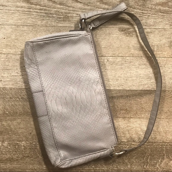 GUESS Handbag Purse - Picture 4 of 5